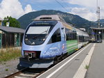 Der Vollwerbe-TALENT 4024 085  TIROL 2050 energieautonom  steht abfahrbereit als REX 5224 zum Brenner / Brennero; St.