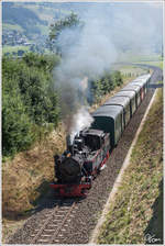 Die ex SKGLB 22 (Aquarius C) Heeresfeldbahnlokomotive HF210E gebaut 1939 von Borsig, fährt auf der Pinzgau Lokalbahn von Zell am See nach Krimml.