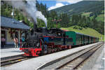 Die ex SKGLB 22 (Aquarius C) Heeresfeldbahnlokomotive HF210E gebaut 1939 von Borsig, fährt auf der Pinzgau Lokalbahn von Zell am See nach Krimml.
Krimml 20_6_2018