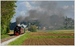 Der Stainzer Flascherlzug bei herrlichstem Wetter am 5.5.2016, hier kurz nach der Ausfahrt aus Kraubath aufgenommen.