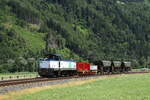 VL23 der StB mit einem Güterzug der Zillertalbahn bei Aschau am 24.06.2021