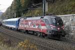 1116 138 (Heeressport) mit EC102 bei Spital am Semmering am 31.10.2013.