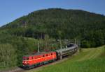 der Majestic Imperator Sonderzug am Rückweg am 8.6.2014
Zuglok war 1010.03 und Nachschiebe war 4061 