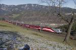 1116 249 (Lange Fahne) auf der Fahrt über den Semmering nahe Eichberg am 26.01.2015.