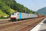 Am 1.Juli 2012 durchfhrt ein Triple 186er angefhrt von 186 109 den Bahnhof Dorfgastein auf der Tauernbahn Richtung Villach/Tarvisio-Boscoverde.
