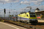 182 580 CargoServ mit leeren Autotransportzug in Bremen Hbf, am 29.09.2018.