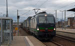 Am 17.03.19 führte 193 278 für ihren Mieter TX mit dem leeren Papierzug durch Bitterfeld Richtung Halle(S).