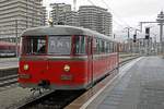 Am 21.November.2017 war der VT10 der GKB in Wien Hauptbahnhof zu Gast. Mit dem Triebwagen wurden Schulungsfahrten im Bahnhofsbereich durchgeführt, hier zu sehen am Bahnsteig 11.