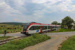 Schranken zu und durch ,.... 
5063.10 im Bahnhof Wetzleinsdorf am 15.09.2018
