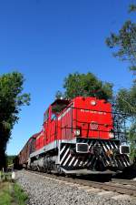 Pfingstzeit ist Baustellenzeit ! So auch auf der Graz Kflacher Eisenbahn im Bereich Premsttten Tobelbad. Hier zu sehen DH1500.1 mit einem Zug Kbelwagen diee Material fr das Arbeitende AHM zubringen. 18.Mai2013