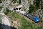 LTE 185 528  Hermine  fhrt mit dem Kaolinzug SGAG 48983 von Passau nach Gratkorn.Zu meiner Freude kam der Zug am 12.6.2010 wieder einmal durchs Gesuse, wo ich ihn bei der Ausfahrt aus dem Wandau Tunnel nahe Landl ablichten konnte.