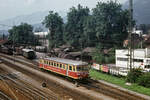 ET10 103 der Montafonerbahn bei der Abfahrt in Bludenz am 11.07.1973. Der Zug fährt nach Schruns, Uhrzeit und Zugnummer sind nicht bekannt. Scanbild 121, Pentor Chrome18.