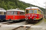 VT10.02 der GKB und ET10.104 stehen am 12.06.2016 nebeneinander in Mürzzuschlag.