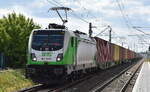 SETG - Salzburger Eisenbahn TransportLogistik GmbH, Salzburg [A] mit ihrer  487 001-0  [NVR-Nummer: 91 85 4487 001-0 CH-SRA] und einem Containerzug am 25.05.23 Durchfahrt Bahnhof Lutherstadt Wittenberg-Piesteritz.