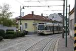 Triebwagen 405 am 08.Oktober 2016 in der Feldgasse in Guntramsdorf.