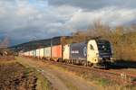 ES 64 U2 - 035 mit Containerzug am 19. Februar 2014 bei Thüngersheim.