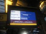 Ein Zugzielanzeiger auf Gleis 5 des Pariser Gare de L´Est ...