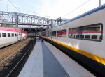 paris-gare-du-nord Thalys und Eurostar warten auf die Ausfahrt