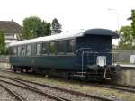ST - Personenwagen SRi 44 im abgestellt im Bahnhofsareal von ...