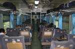 Personenwagen Innenansicht eines 2. Klassewagen mit Aircondition beim EXP 51 am 09.J�n.2010. Die Sitze werden am Ausgangsbahnhof in Fahrtrichtung gedreht und der Sitzabstand bietet eine Beinfreiheit welche manche Airlines nicht einmal in der Business Class haben.