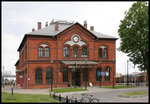 So wie zahlreiche andere Bahnhöfe auch wurde der Bahnhof Kluczbork von Grund auf renoviert. Am 21.5.2016 präsentierte er sich in diesem tadellosen Zustand.