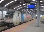 Lotos - E483 im neuen Hauptbahnhof Kattowitz (Kattowice) kurz nach der Erffnung. Aufnahme vom 12.04.2013