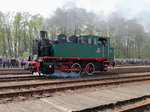 In einem sehr guten Erhaltungszustand: TKh05353 aus Wroclaw auf der Strecke der Dampflokparade am 30. April 2016 in Wolsztyn.