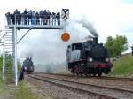 Tkh49 1 neben der Signalbrücke in Wolsztyn.