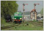 SU 46-033 bespannte am 2.5.2008 den Zug 77433 von Wolsztyn nach Poznan. Die Aufnahme zeigt den Zug bei der Ausfahrt aus Wolsztyn.