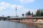 370 003-3 mit einem Eurocity in Berlin an der Jannowitzbrcke am 06.07.2012