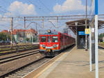 Am 08.08.2020 fährt Polregio EN57 636 in Poznan Glowny Richtung Lodz ab.