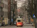 Der im Planverkehr, auf der lediglich ca. 1km langen Linie 38 in Bytom eingesetzte Konstal N-Wagen in der Piekarska in Bytom. März 2018