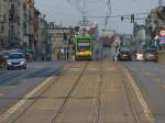 Gleich gehts bergab: Eine Solaris Tramino auf der Linie 14 nach Trasa Zmieniona in der Głogowska. 22.2.2014, Poznan