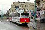 Triebwagen 664 auf der Fahrt als Linie 27 nach Debiec verlässt hier am 22.03.2016 die Haltestelle Traugutta.