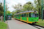 Der ex Frankfurter O 906 verläßt am 04.05.2016 die Haltestelle Debiec als Linie 9 in Richtung Rynek Jezicky.