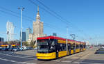 Der PESA 128N besticht durch eine markante, streitbare Form. In Warschau verkehren 45 dieser in den Jahren 2014 und 2015 beschafften Straßenbahnzüge. 17.4.2019, Centrum