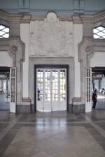 COIMBRA (Distrikt Coimbra), 24.09.2013, Halle des Bahnhofs Coimbra-A, des in der Stadt gelegenen, eigentlichen Hauptbahnhofs, der heute aber nur noch dem Regionalverkehr dient