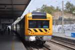 COIMBRA (Distrikt Coimbra), 24.09.2013, Wagen 2260 als Regionalzug nach Aveiro im Bahnhof Coimbra-B, dem etwas außerhalb der Stadt gelegenen Fern- und Regionalbahnhof