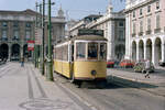 Lisboa / Lissabon CARRIS SL 19 (Tw 324) Praca do Comércio im Oktober 1982. - Scan eines Farbnegativs. Film: Kodak Safety Film 5035. Kamera: Minolta SRT-101.