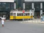 Linea 28 in der City von Lissabon