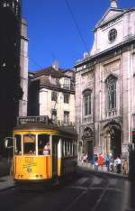 Lissabon Tw 735 in der Rua da Conceicao, 12.09.1990.