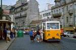 1990 war die Straenbahn Lissabon noch ein echtes Verkehrsmittel auch fr Einheimische, heute ist sie auf eine reinen Touristenattraktion reduziert worden.