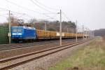145 030-7 der PRESS mit einem Holzzug zwischen Gro�wudicke und ...