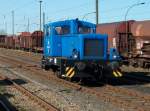 PRESS Eisenbahn-Bau- und Betriebsgesellschaft Pressnitztalbahn mbH Wieder einmal kam die 'kleine' PRESS-Lok,312 002 mit zwei Flachwagen,von Putbus nach Bergen/R�gen.Da der 'kleine G�terzug' Richtung Festland fuhr,mu�te die Lok am 15.April 2010 in Bergen/R�gen Kopf machen und wieder an das andere Ende umsetzen.