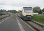 Hier 650 032-4 als PRESS nach Lauterbach Mole, bei der ...