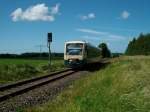 PRESS Eisenbahn-Bau- und Betriebsgesellschaft Pressnitztalbahn mbH Zwischen Bergen/R�gen und Putbus ist am 07.Juli 2010 PRESS VT650 032 unterwegs.