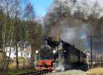 Presnitztalbahn Am 07.11.2009 war die I K Nr.54 mit einem Charterzug im Pressnitztal unterwegs. Mit Volldampf 'knallt' die Maschine nahe des Hp. Schl�ssel in Richtung J�hstadt.