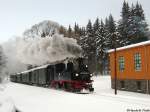Pre�nitztalbahn Auch das Motiv an der Fahrzeughalle konnte mit 99 1542 am 31.01.2010 umgesetzt werden. Es zog sich immer weiter zu...dies war also die letzte Aufnahme des Tages.