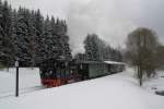 Am 13.02.2010 war 99 4511 kurz vor dem Bahnhof Schl�ssel ...
