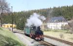 Presnitztalbahn 99 568 dr�ckt nun den Fahrradwagen 974 323 in die Anschlu�bahn der Fahrzeughalle. (17.04.2010, Schl�ssel)